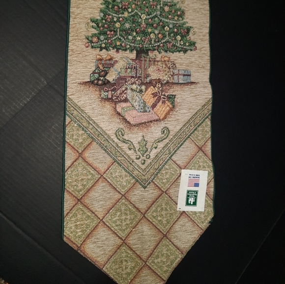 Christmas tree table runner - Picture 5 of 7